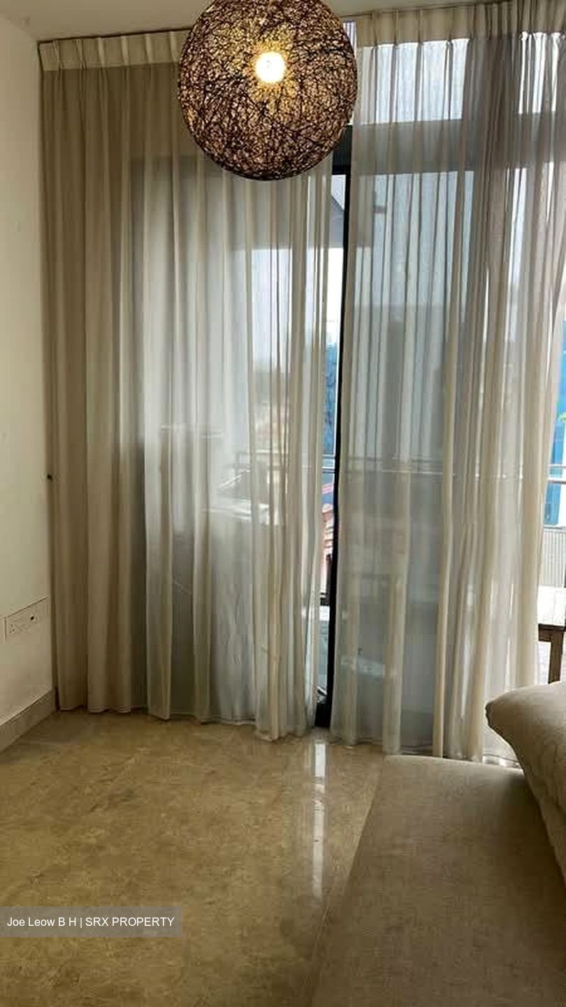 The MKZ (D9), Apartment #590854241